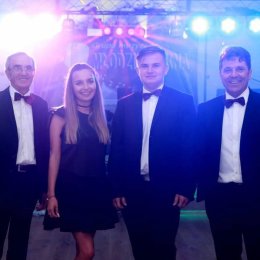 Młodzi i Piękna - Oprawa muzyczna