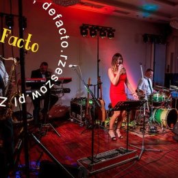 de Facto - Oprawa muzyczna