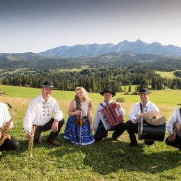 O'men Śwarni - Oprawa muzyczna