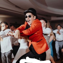 Waldemar House - Oprawa muzyczna