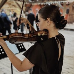 Adrianna Furmaniak Violin - Oprawa muzyczna