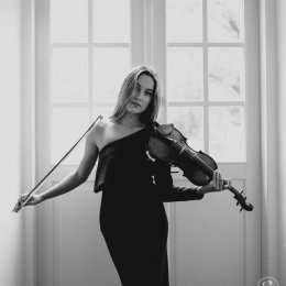 Julia Brożyna Skrzypce - Oprawa muzyczna