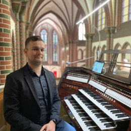 Organista Bartosz Więckowski - Oprawa muzyczna