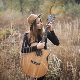 Ewa Bartkowiak wokalistka gitarzystka - Oprawa muzyczna