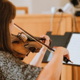 Skrzypce Maja - Oprawa muzyczna