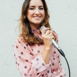 Aga Birecka - piano i vocal - Oprawa muzyczna