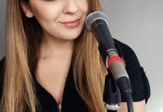 Wokalistka Izabela Tomal