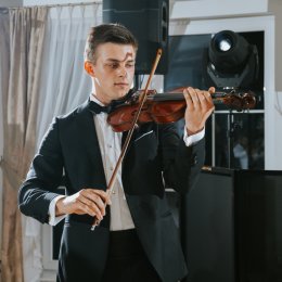 Jan Turkiewicz - skrzypek - Oprawa muzyczna