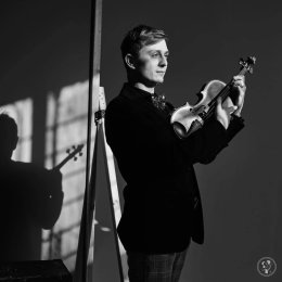 Jakub Kowalewski - skrzypek - Oprawa muzyczna