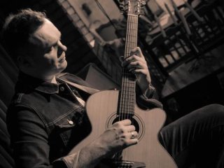 Niezwykły wokal i gitara na ślubie