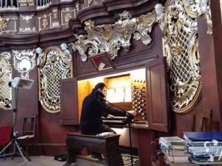 Organista Jarosław Błauta