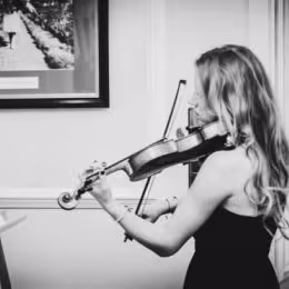 Aleksandra Zwierz - skrzypaczka weselna  - Oprawa muzyczna