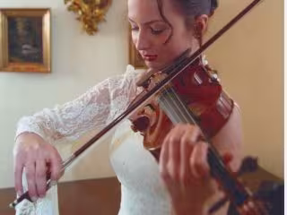 Skrzypce na ślubie skrzypek po studiach skrzypcowych