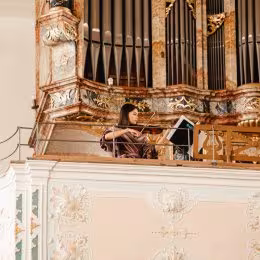 Skrzypaczka Wiktoria Zawiślak - Oprawa muzyczna