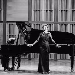 Wokalistka Sylwia - Oprawa muzyczna