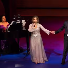 Anielski Głos - Dorota Wawryszczuk | Wokalistka | - Oprawa muzyczna