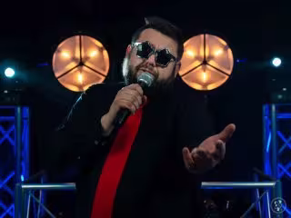 Singing DJ - Hocus Pocus