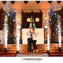 Mikrofoniczni - Oprawa muzyczna