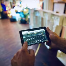 Piwowarski//Sasowski - Oprawa muzyczna