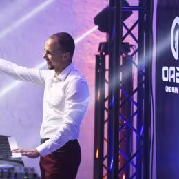 Oazis One Man Show - Oprawa muzyczna