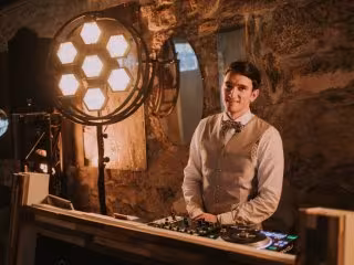 Ogniomistrz - Wytrawne Chałturnictwo Prowincjonalne