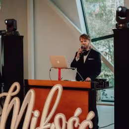 C-tite - Oprawa muzyczna