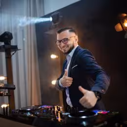 DJ Arkadiusz Arczi Urbańczyk - DJ na wesele