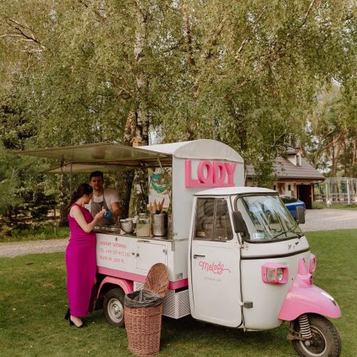 Melody Naturalne Lody i Makaroniki - Słodki stół