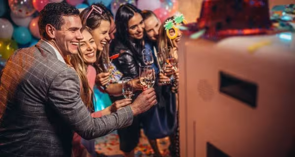 Fotobudka na wesele - czy warto ją zamawiać?