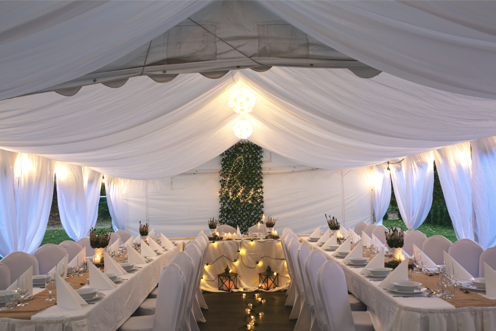 parysada-namioty-6984551d9e372753124393.png (1000×667)