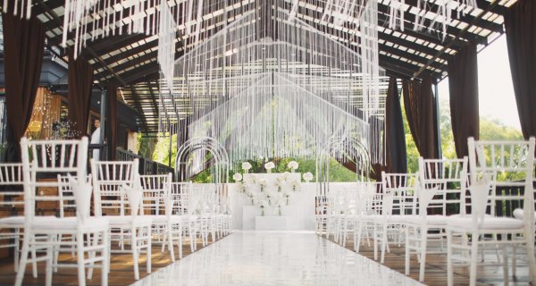 Trendy ślubne 2025 - co będzie modne w tym sezonie? Sprawdź!